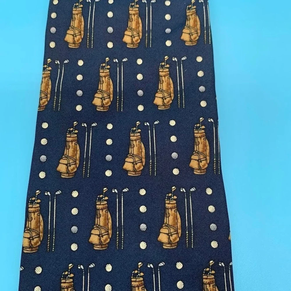Vintage The Good Life Golf Bag Print Preppy 100% Silk Men's Classic Neck Tie